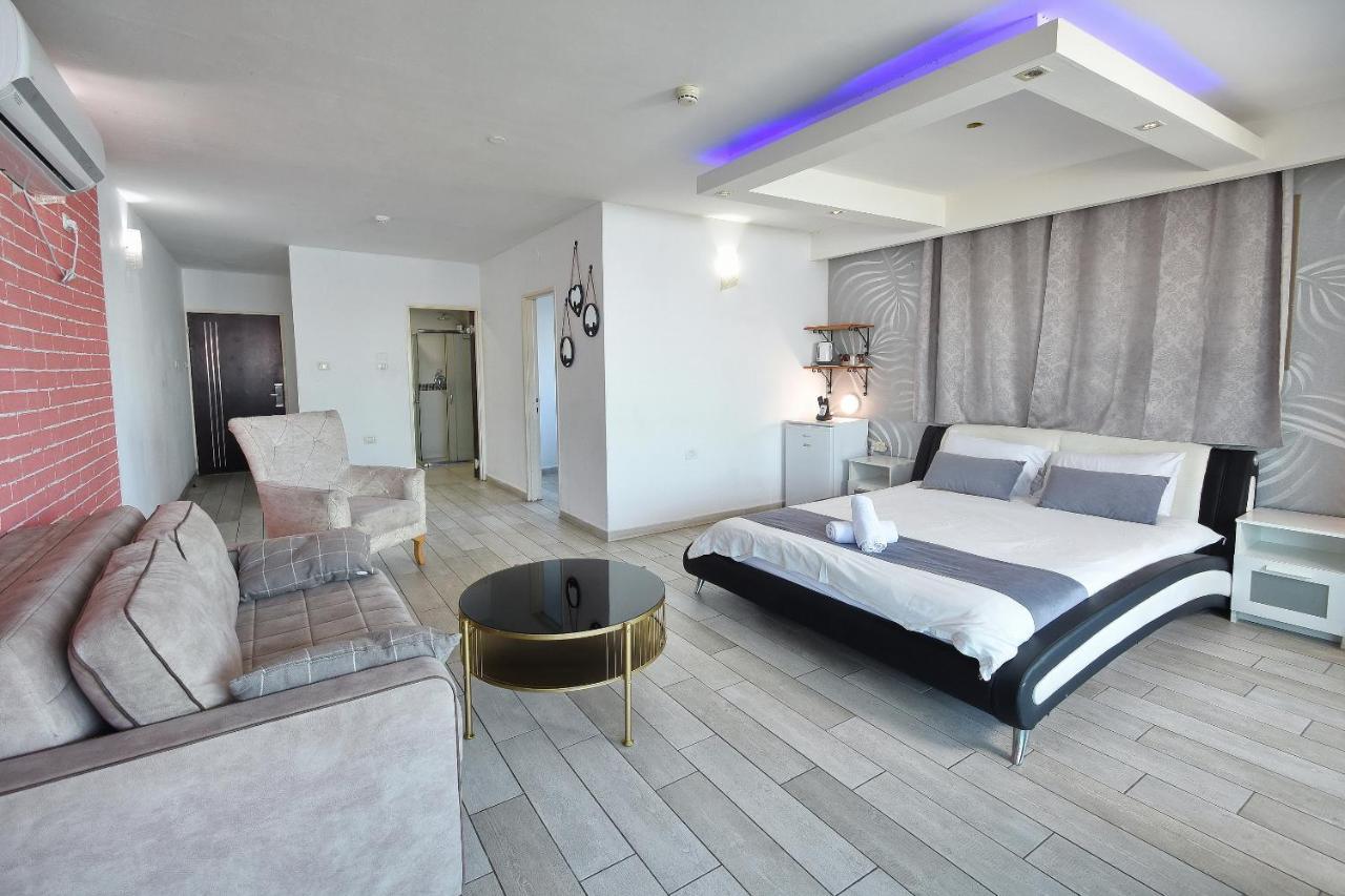 Nofim Suites Tiberias Exterior photo