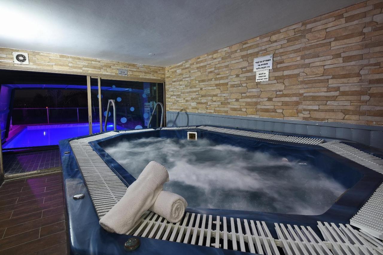 Nofim Suites Tiberias Exterior photo